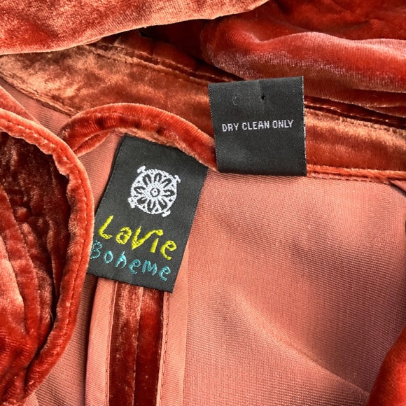 LaVie Boheme Velvet Blazer Orange Pleat Back (6) - Picture 7 of 9